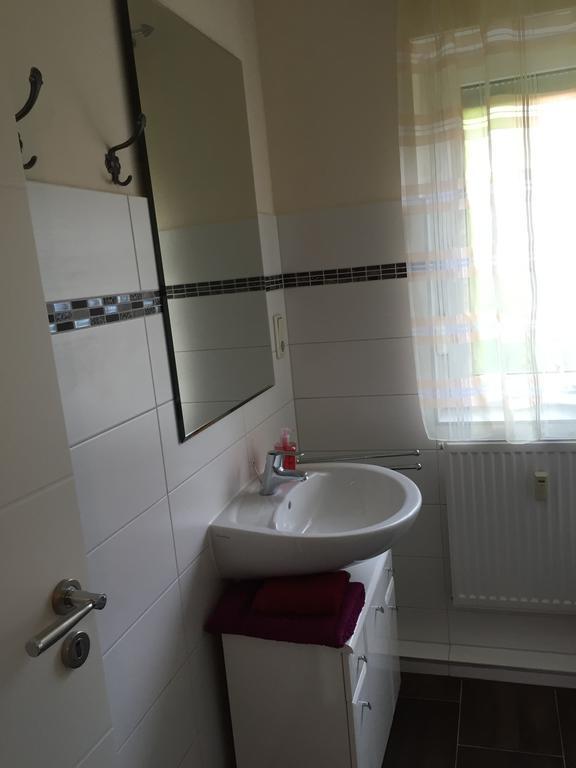 Apartment Nuernberg City-Center Room photo
