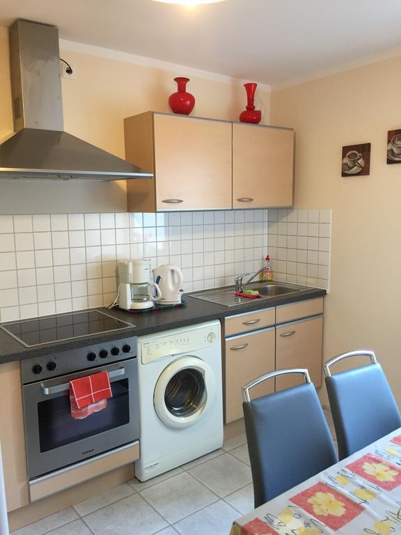 Apartment Nuernberg City-Center Room photo