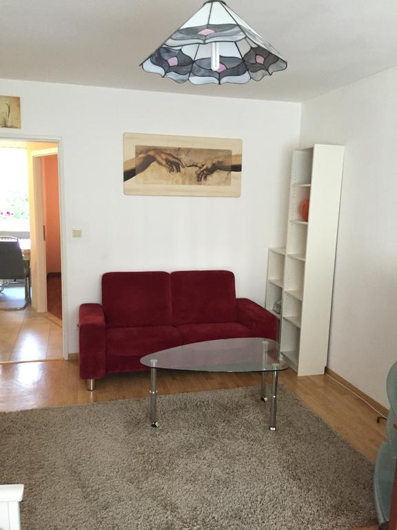 Apartment Nuernberg City-Center Room photo
